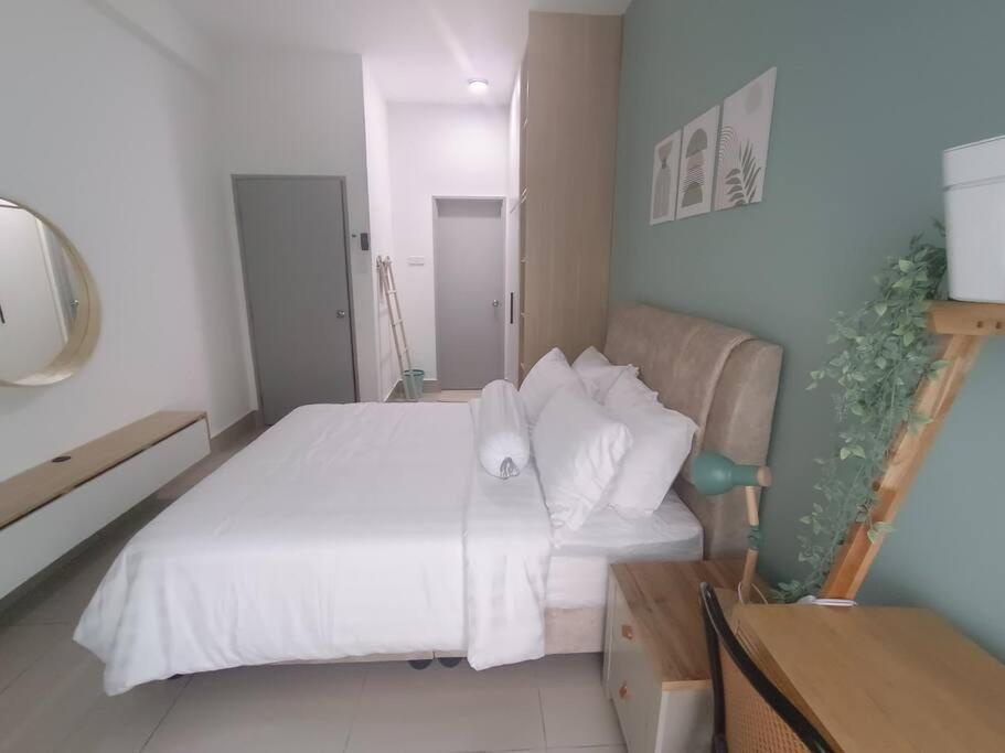Apartment Klcc View 3br 3bath At Rc By Rosaz *