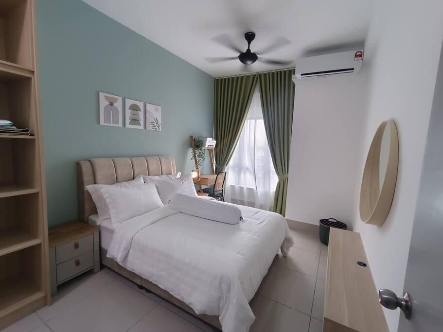 Klcc View 3br 3bath At Rc By Rosaz Kuala Lumpur