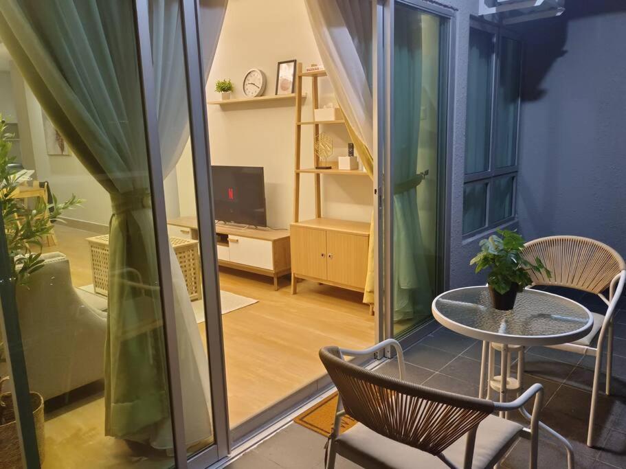 Klcc View 3br 3bath At Rc By Rosaz * Kuala Lumpur